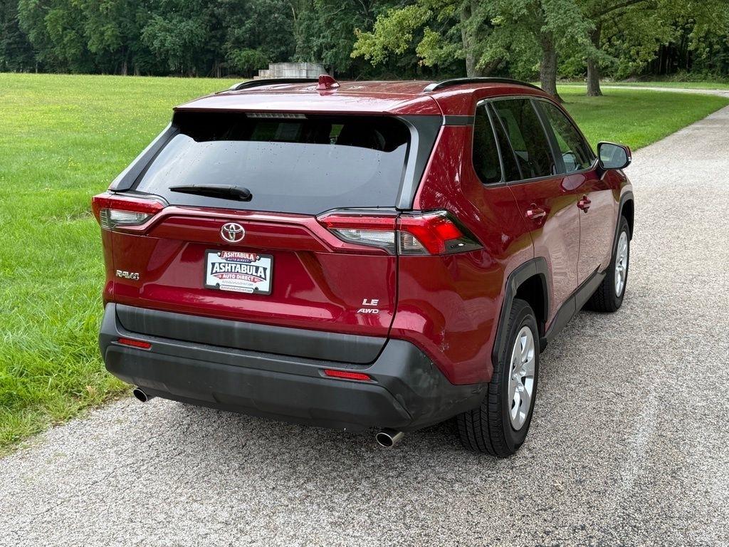 Toyota RAV4 LE AWD (Natl) 2019