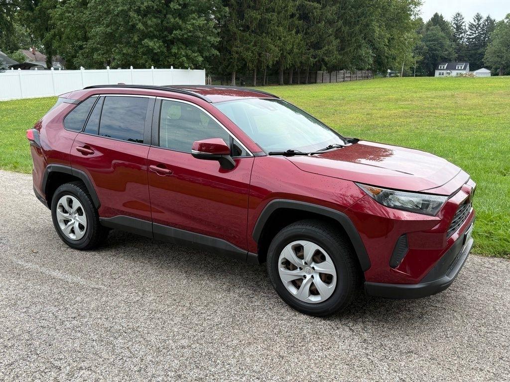 Toyota RAV4 LE AWD (Natl) 2019