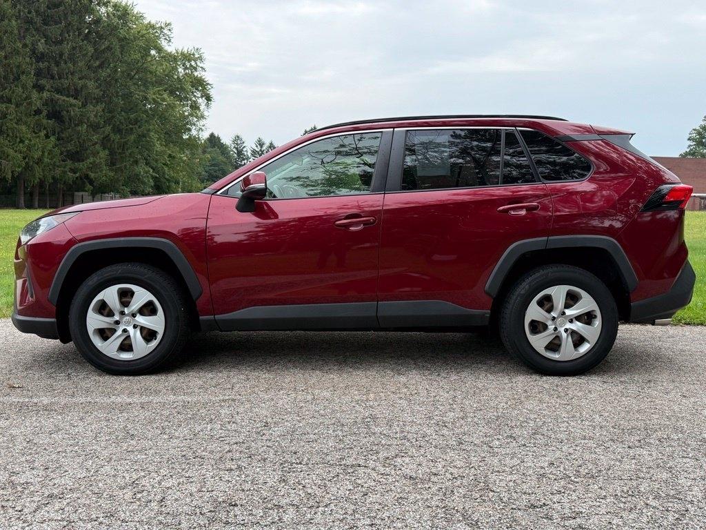 Toyota RAV4 LE AWD (Natl) 2019