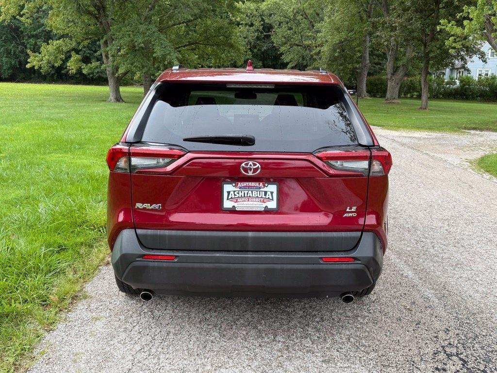 Toyota RAV4 LE AWD (Natl) 2019