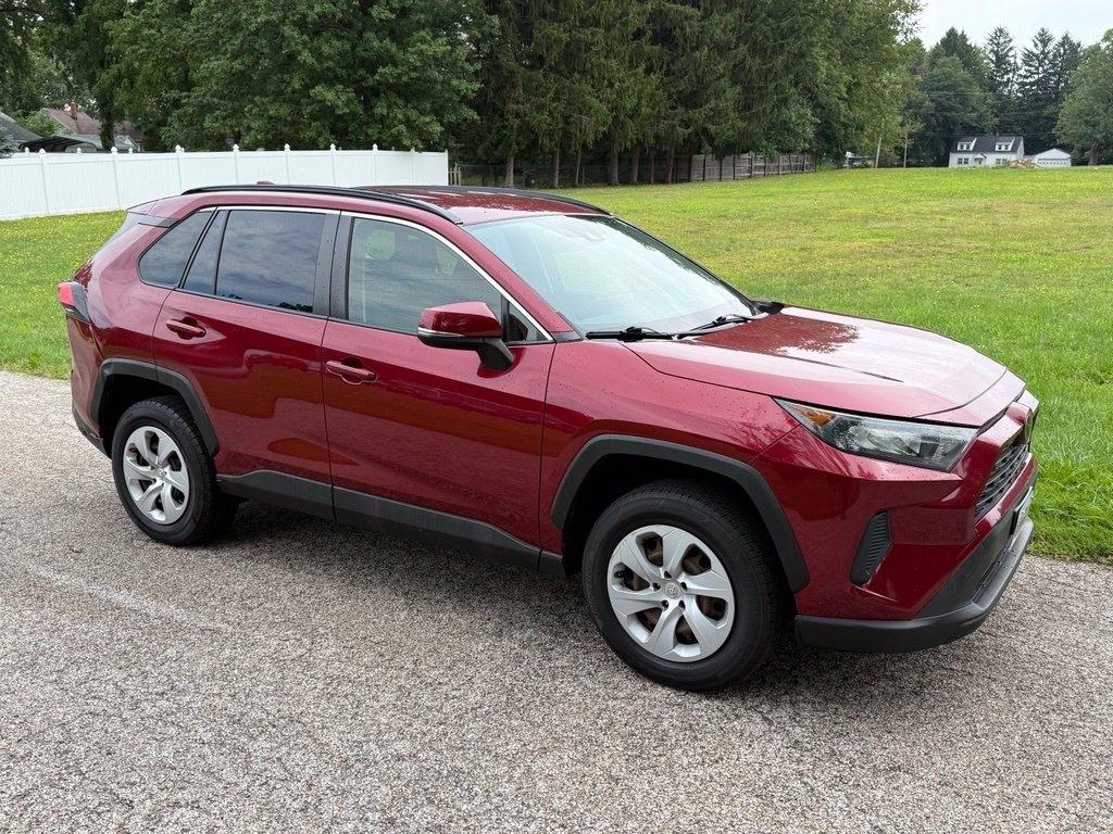 Toyota RAV4 LE AWD (Natl) 2019