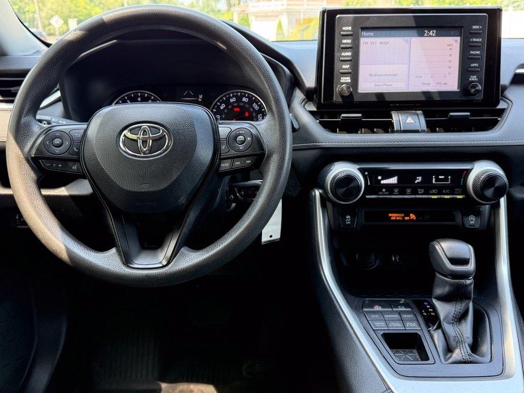 Toyota RAV4 LE AWD (Natl) 2019