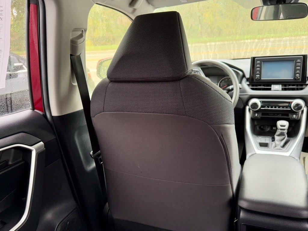 Toyota RAV4 LE AWD (Natl) 2019