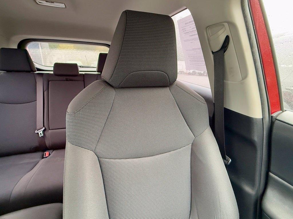 Toyota RAV4 LE AWD (Natl) 2019