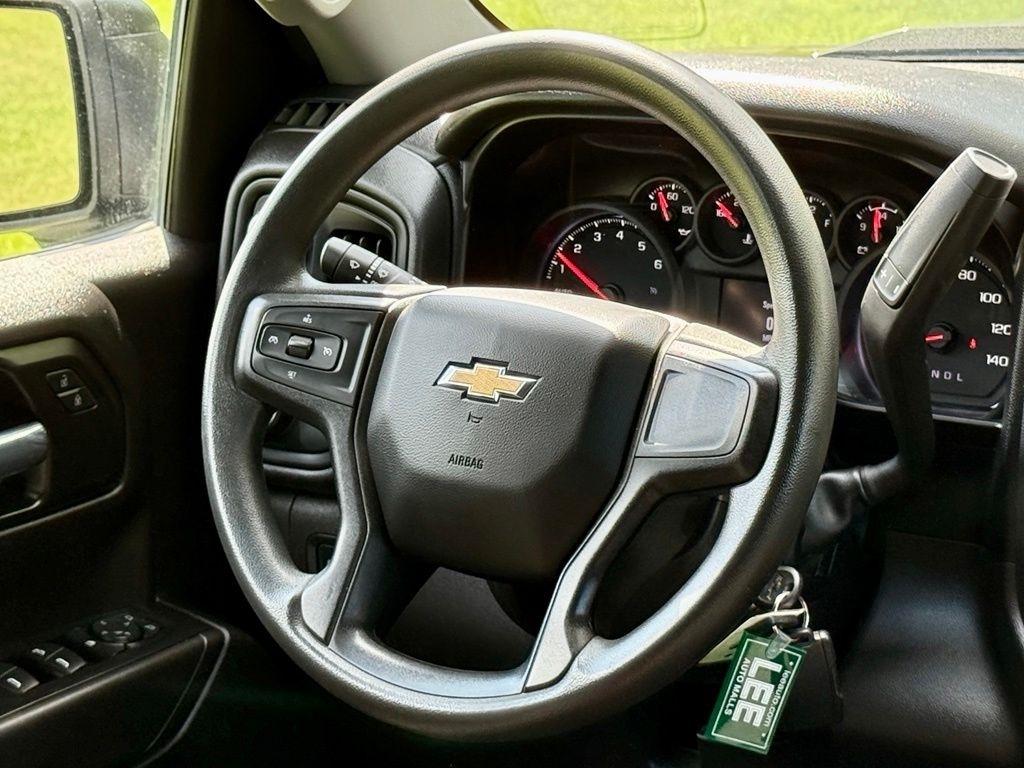 Chevrolet Silverado 1500 4WD Crew Cab 147" Custom 2021