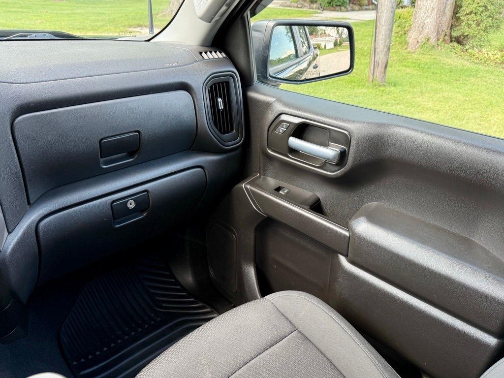 Chevrolet Silverado 1500 4WD Crew Cab 147" Custom 2021