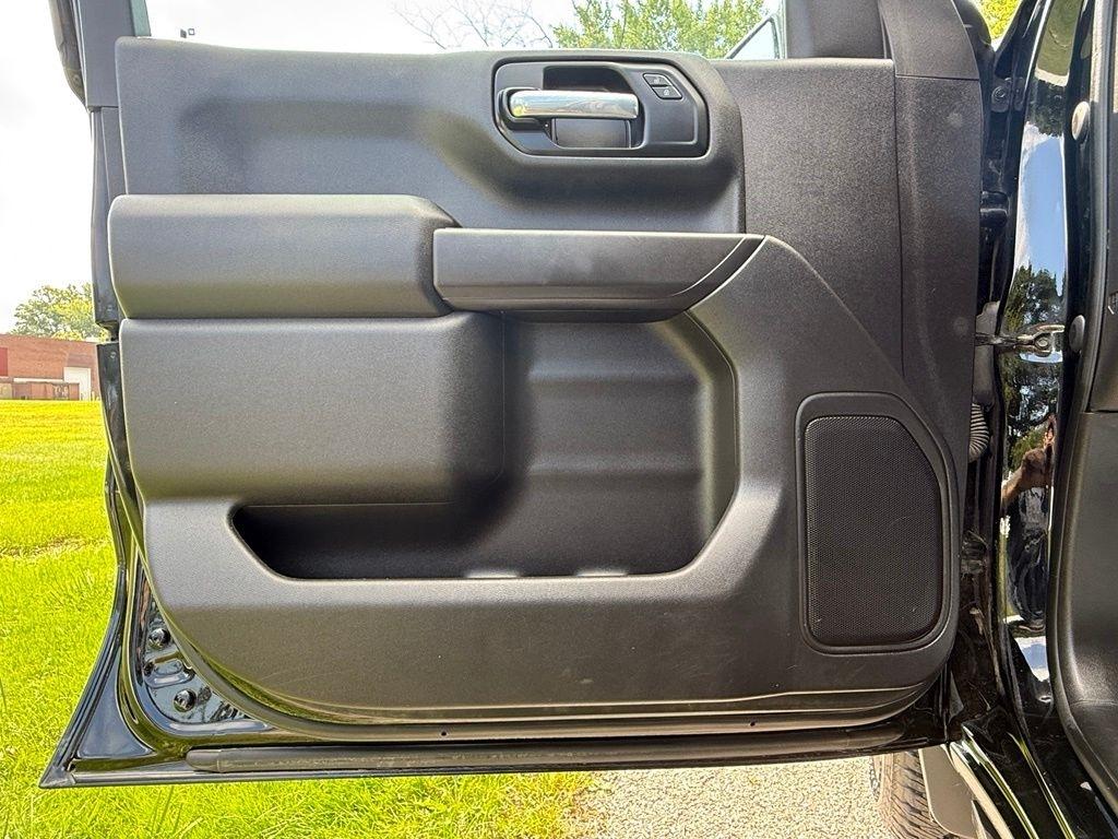 Chevrolet Silverado 1500 4WD Crew Cab 147" Custom 2021
