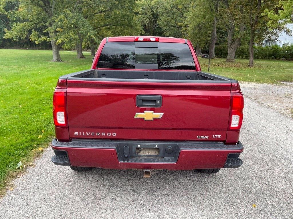 Chevrolet Silverado photo 11