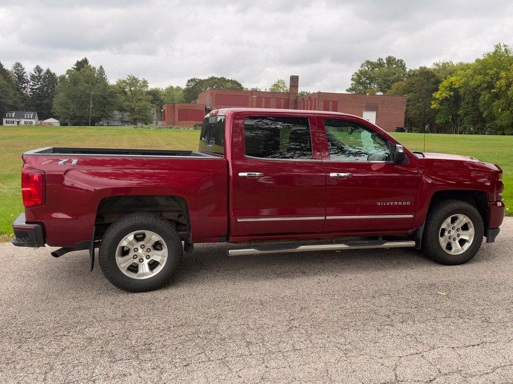 Chevrolet Silverado photo 14