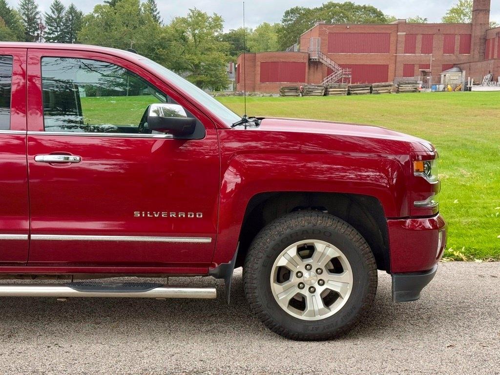 Chevrolet Silverado photo 17