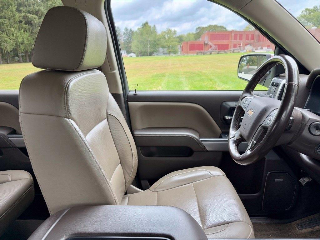 Chevrolet Silverado photo 25