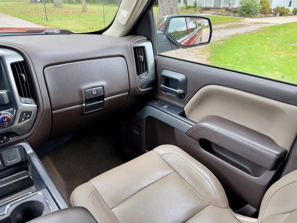 Chevrolet Silverado photo 27