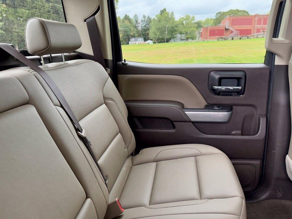 Chevrolet Silverado photo 32