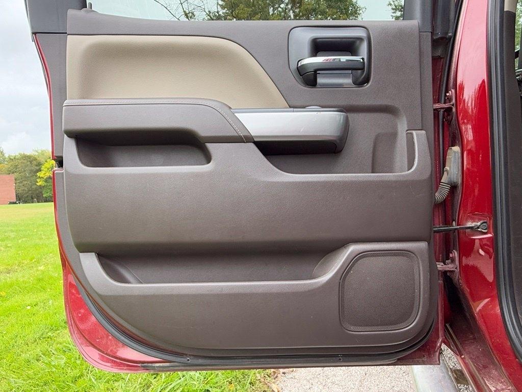 Chevrolet Silverado photo 39
