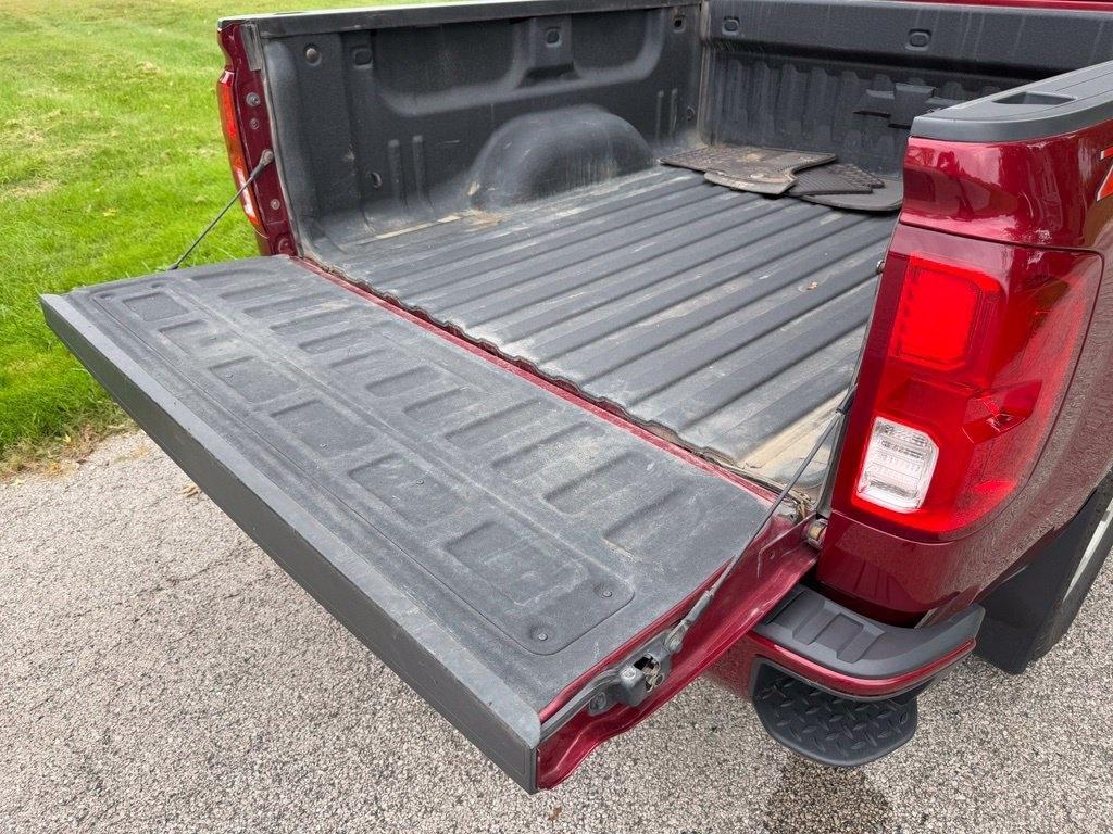 Chevrolet Silverado photo 44