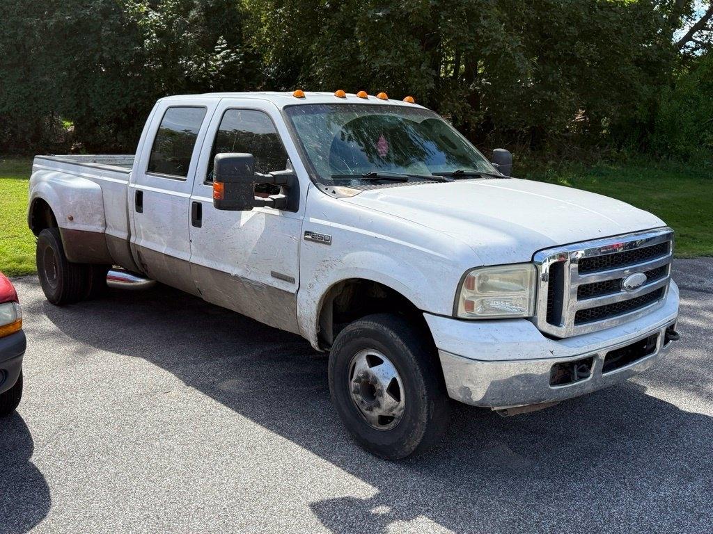 Ford Super Duty F-350 DRW Crew Cab 172" King Ranch 4WD 2003