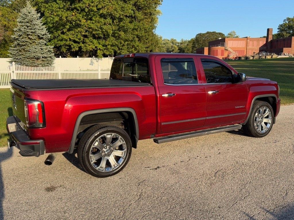GMC Sierra photo 13