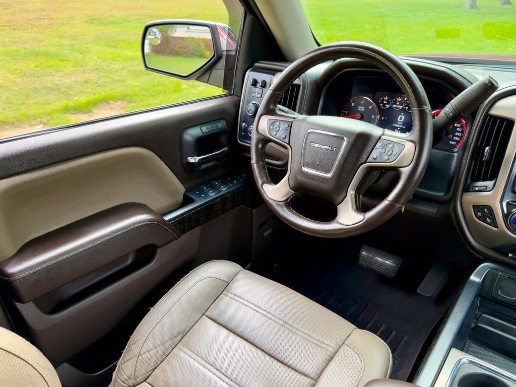 GMC Sierra photo 26