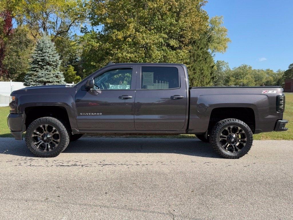 Chevrolet Silverado 1500 4WD Crew Cab 143.5" LT w/2LT 2016
