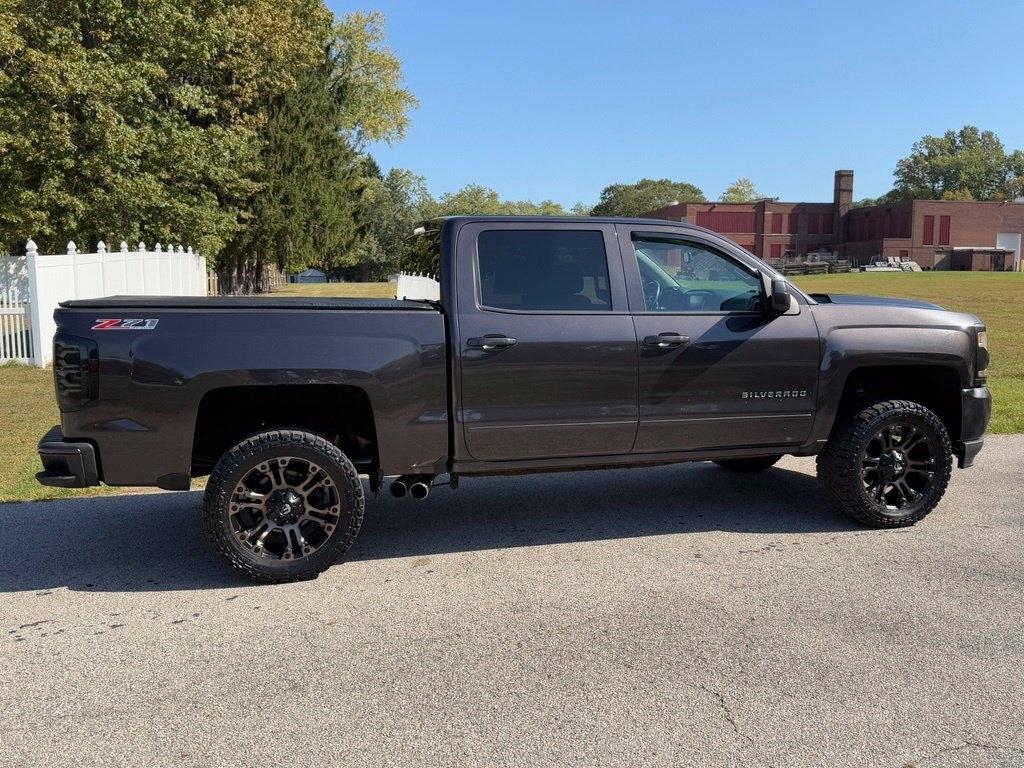 Chevrolet Silverado 1500 4WD Crew Cab 143.5" LT w/2LT 2016