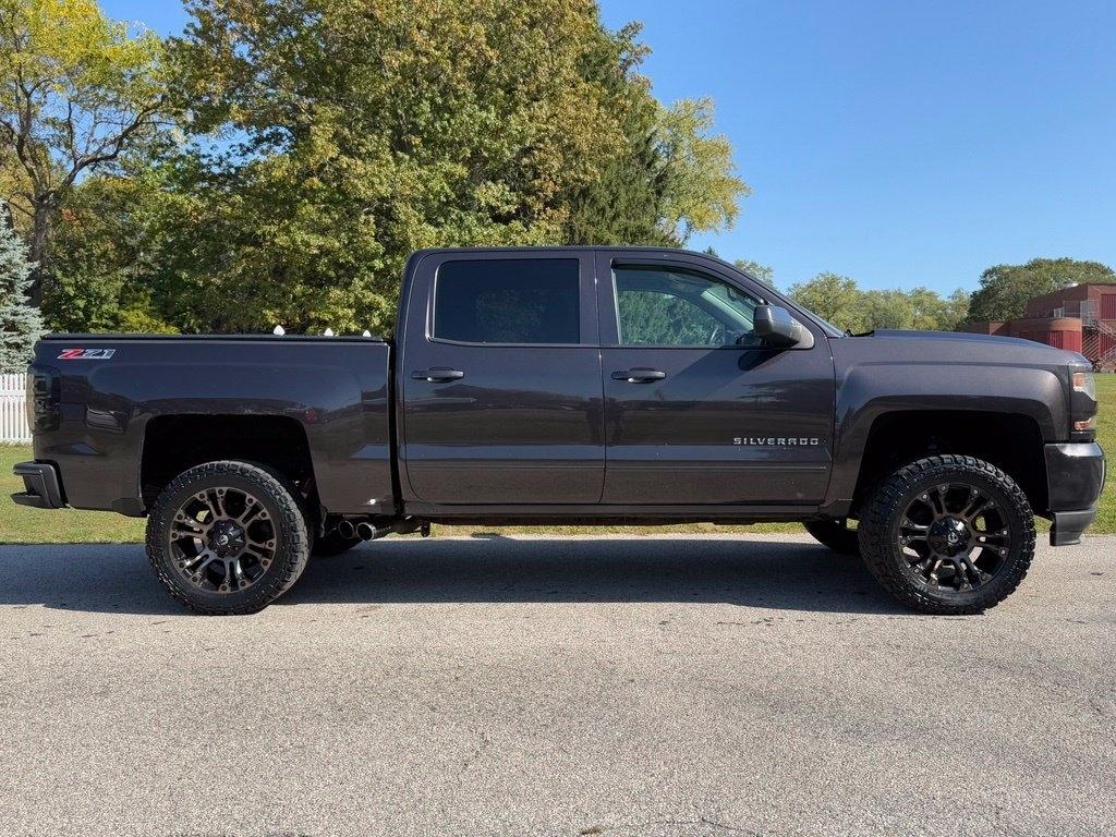 Chevrolet Silverado 1500 4WD Crew Cab 143.5" LT w/2LT 2016