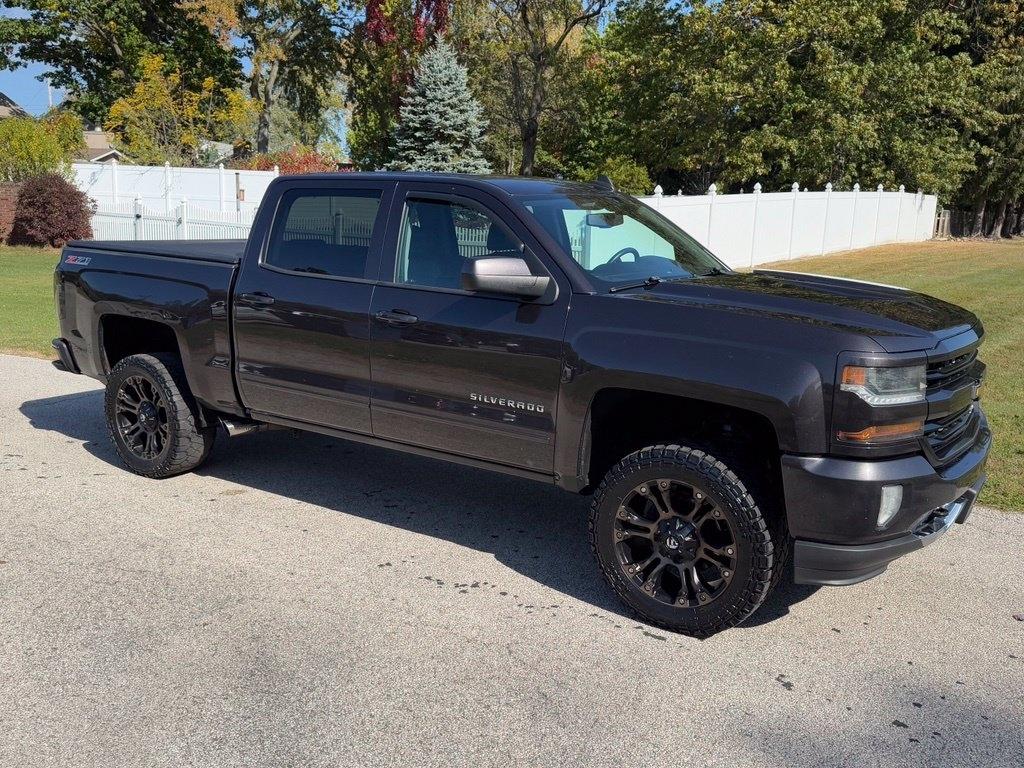 Chevrolet Silverado 1500 4WD Crew Cab 143.5" LT w/2LT 2016