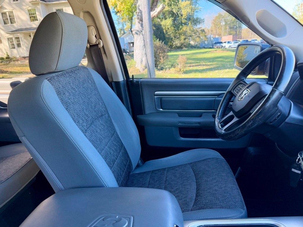 RAM 1500 4WD Crew Cab 140.5" Big Horn 2016