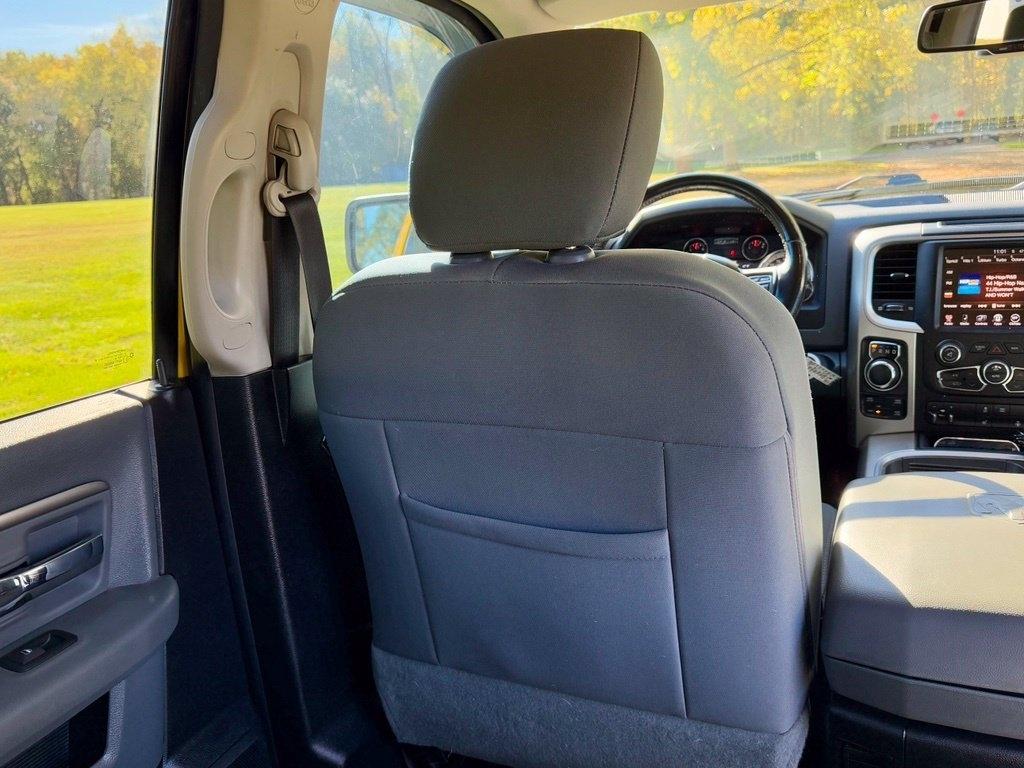 RAM 1500 4WD Crew Cab 140.5" Big Horn 2016