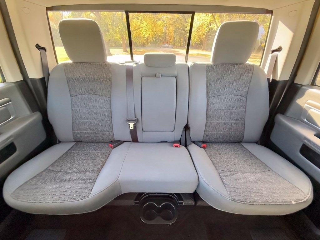 RAM 1500 4WD Crew Cab 140.5" Big Horn 2016