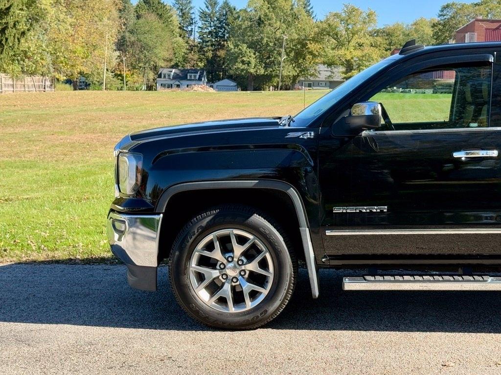 GMC Sierra 1500 4WD Crew Cab 143.5" SLT 2017
