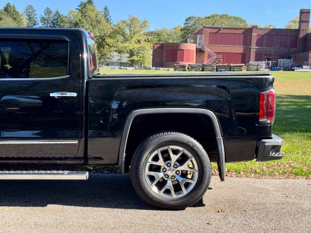 GMC Sierra 1500 4WD Crew Cab 143.5" SLT 2017