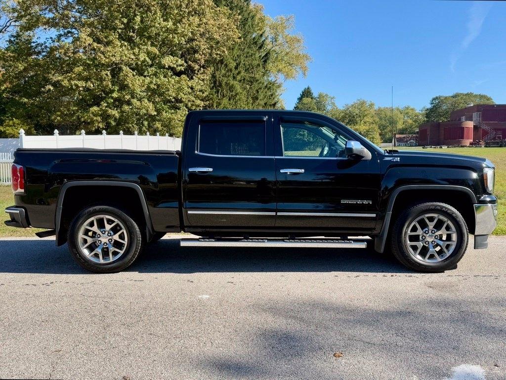 GMC Sierra 1500 4WD Crew Cab 143.5" SLT 2017
