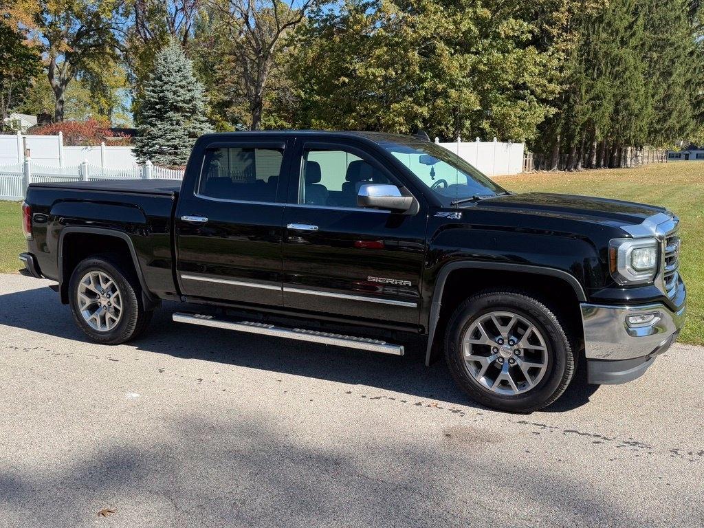 GMC Sierra 1500 4WD Crew Cab 143.5" SLT 2017