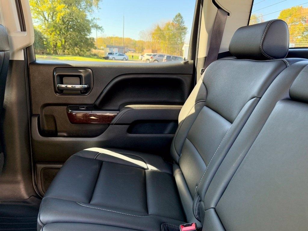 GMC Sierra 1500 4WD Crew Cab 143.5" SLT 2017
