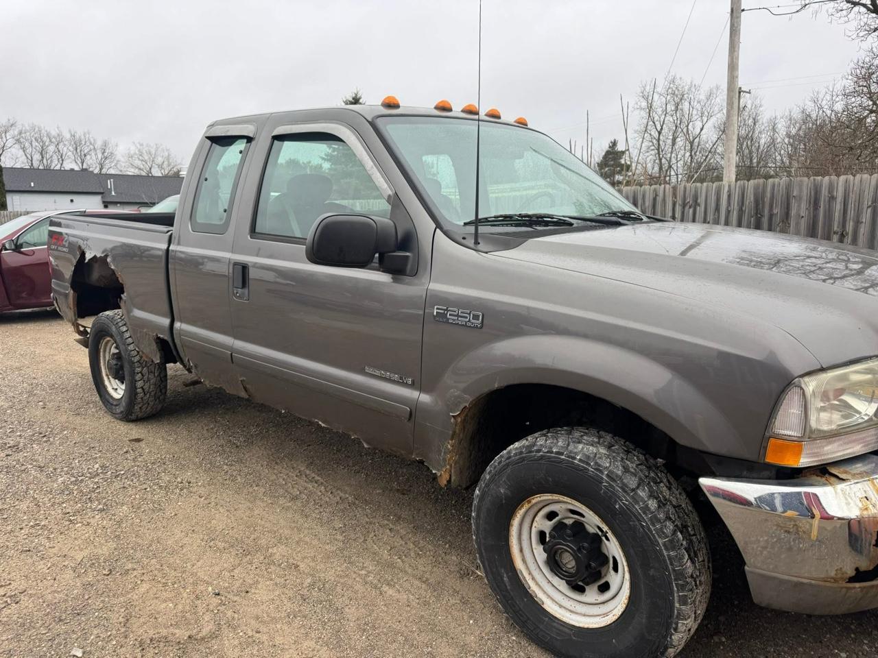 Ford F-250 SD XL SuperCab 4WD 2003