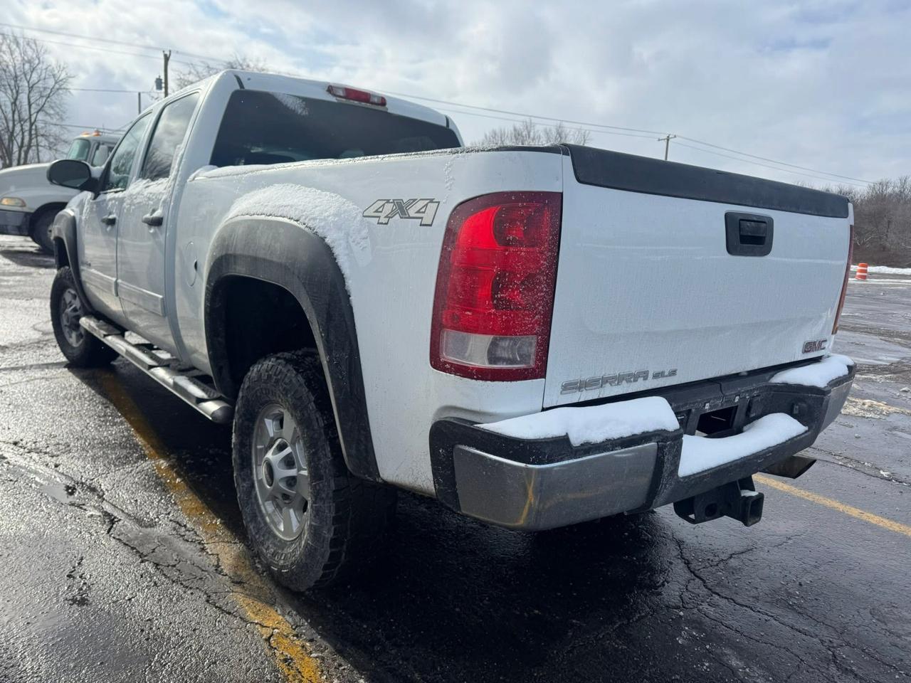 GMC Sierra 2500HD SLE Crew Cab 4WD 2014