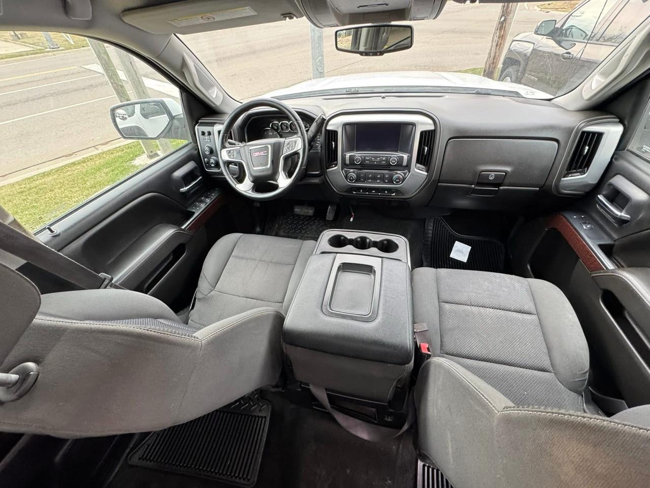 GMC Sierra 2500HD SLE Crew Cab 4WD 2016