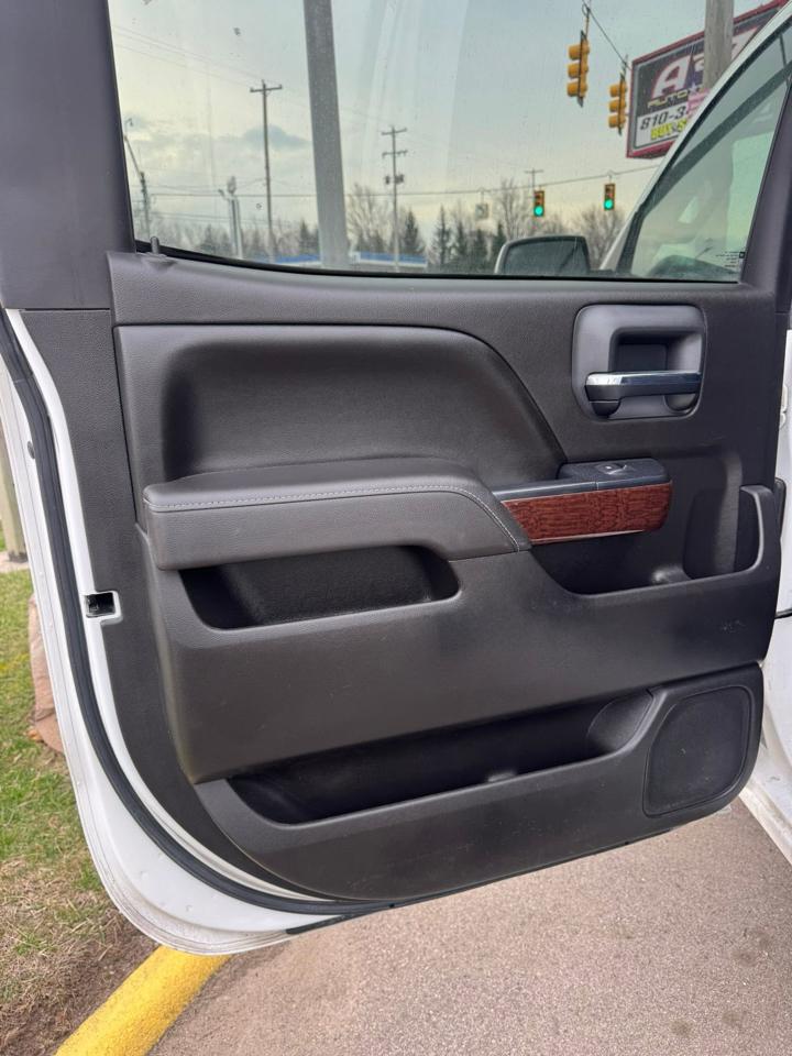 GMC Sierra 2500HD SLE Crew Cab 4WD 2016