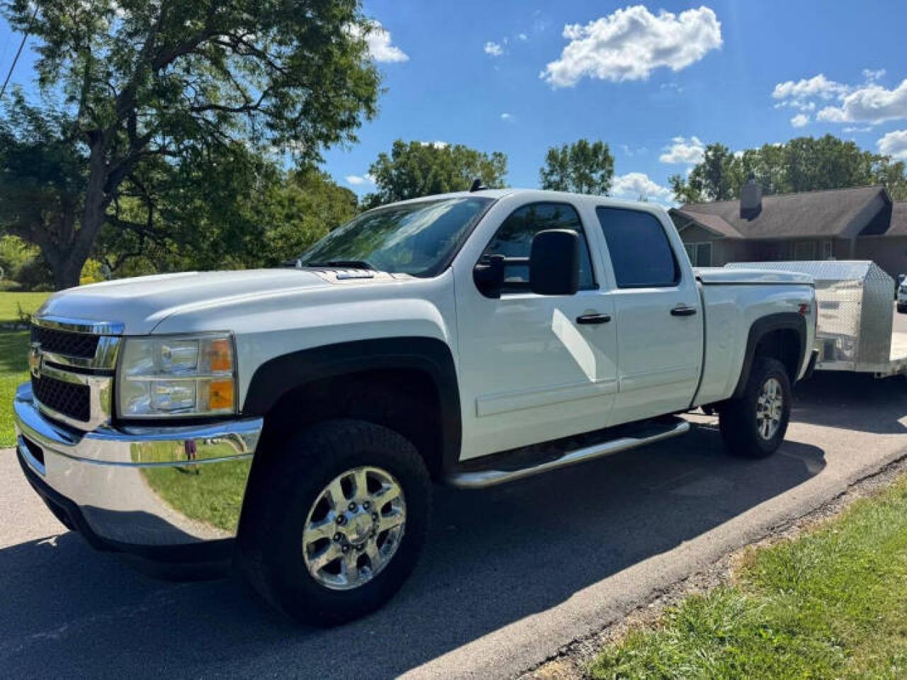 Chevrolet Silverado 2500HD LT Crew Cab 4WD 2011