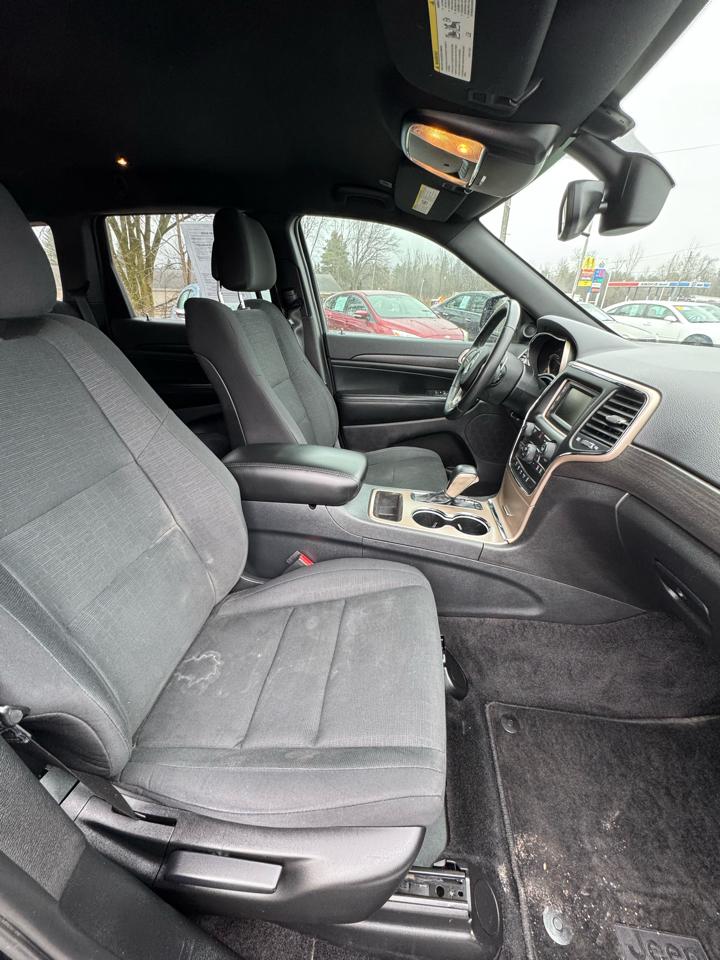 Jeep Grand Cherokee Laredo 4WD 2017