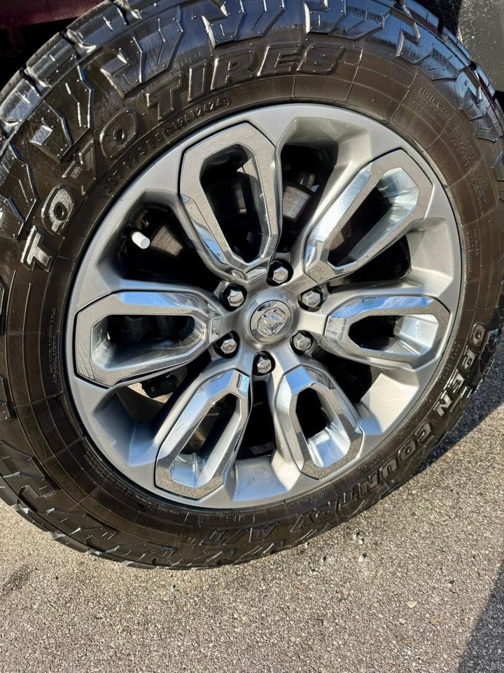 RAM 1500 Laramie Crew Cab SWB 4WD 2020