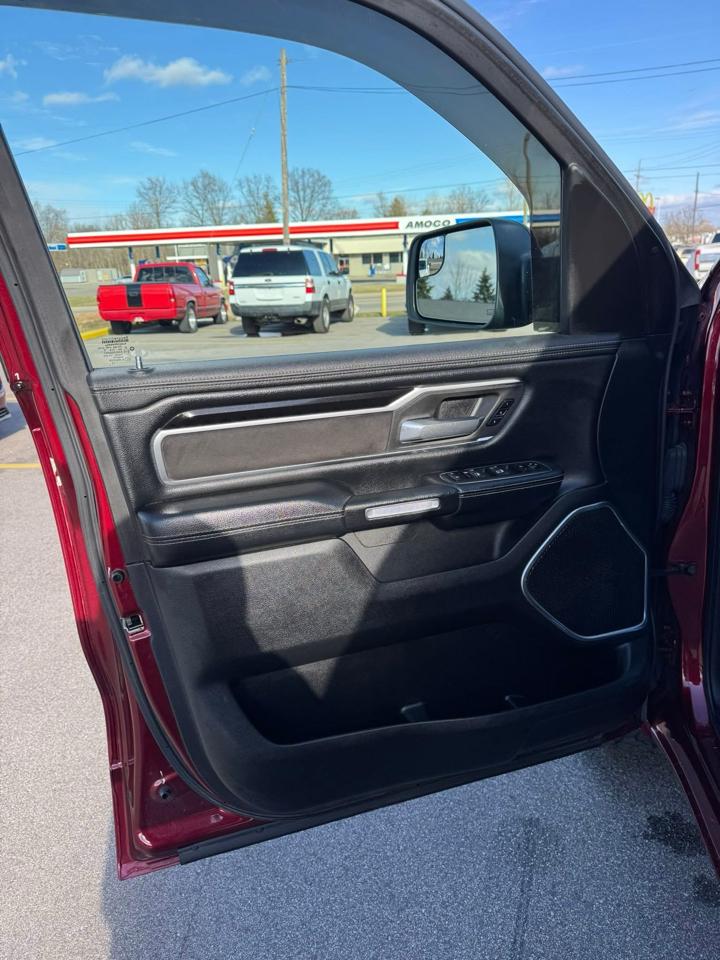 RAM 1500 Laramie Crew Cab SWB 4WD 2020