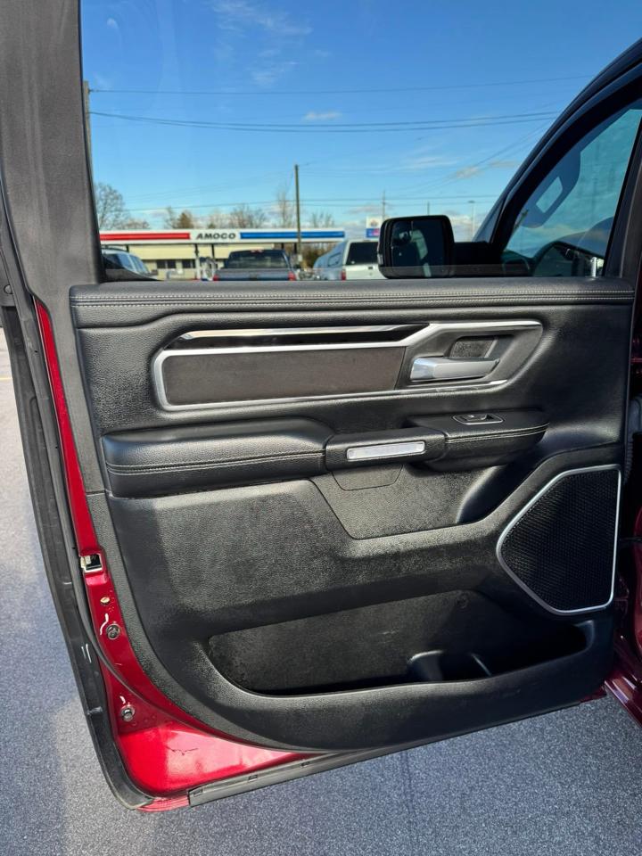 RAM 1500 Laramie Crew Cab SWB 4WD 2020