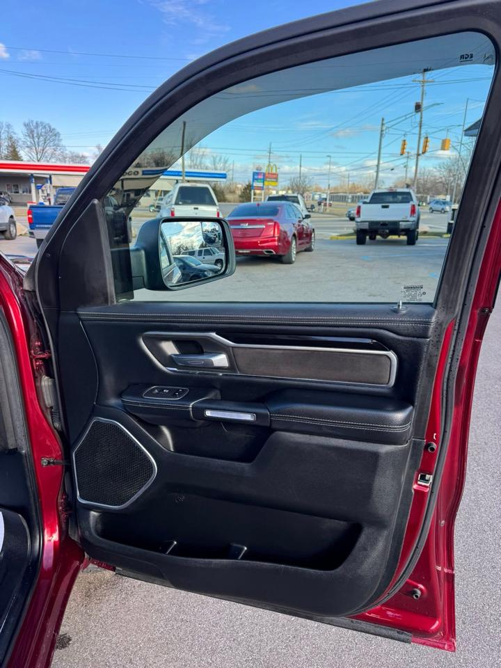 RAM 1500 Laramie Crew Cab SWB 4WD 2020