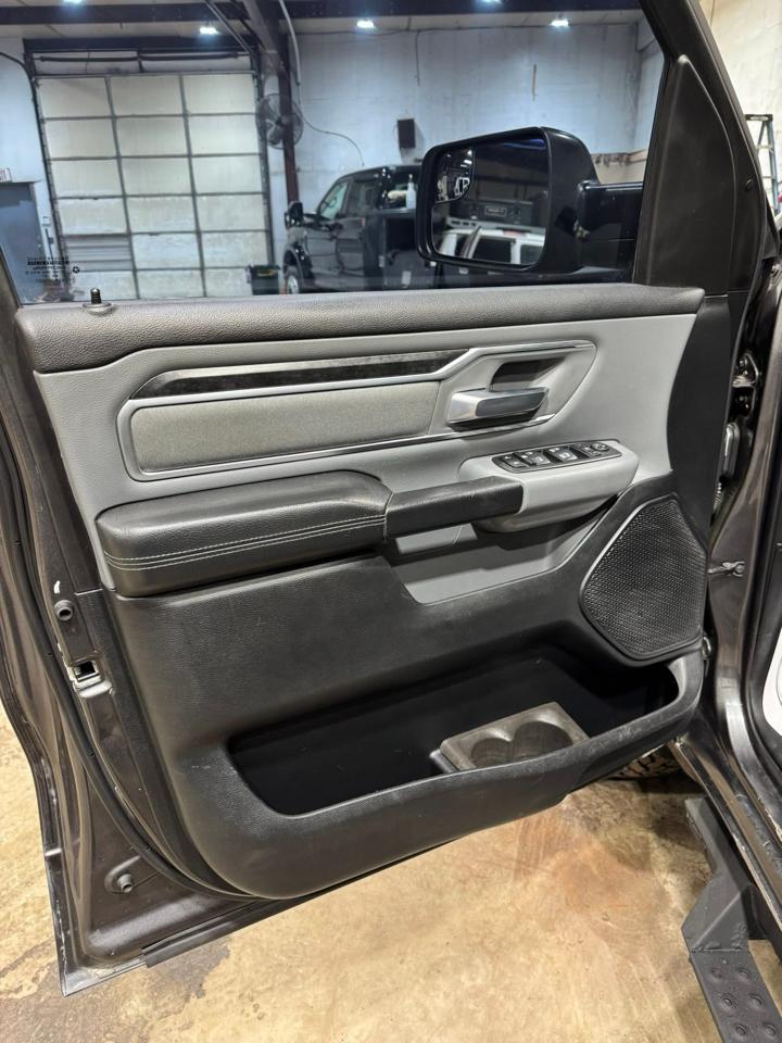 RAM 1500 Big Horn Crew Cab SWB 4WD 2019