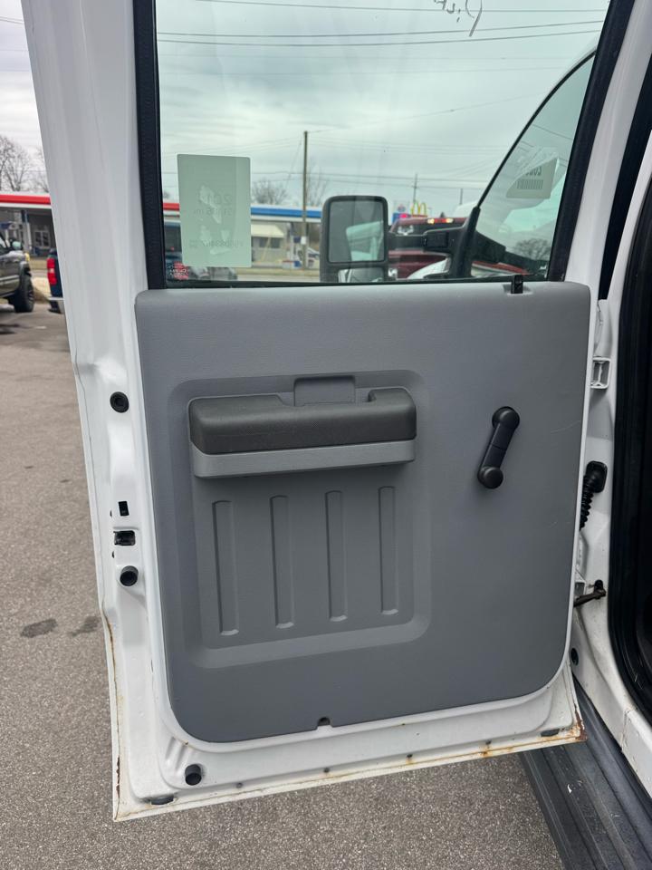 Ford F-350 SD XLT Crew Cab Long Bed DRW 4WD 2014