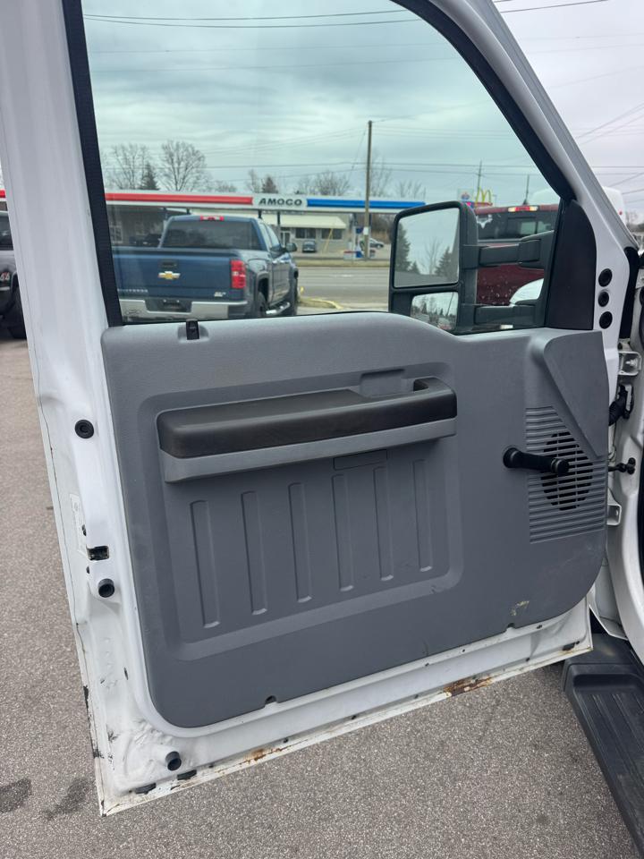 Ford F-350 SD XLT Crew Cab Long Bed DRW 4WD 2014