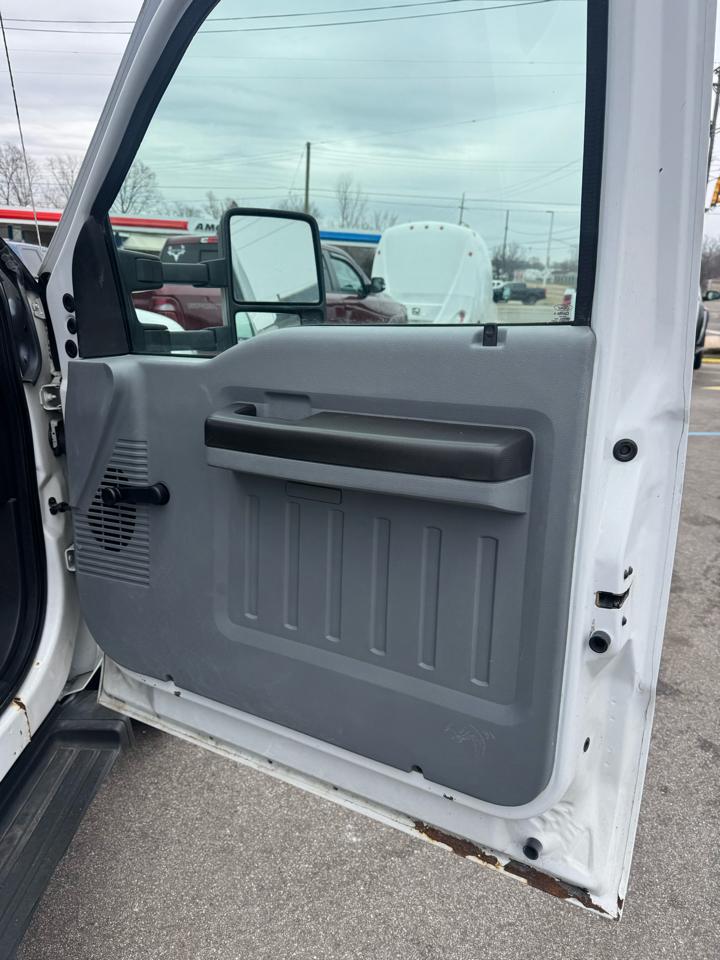 Ford F-350 SD XLT Crew Cab Long Bed DRW 4WD 2014