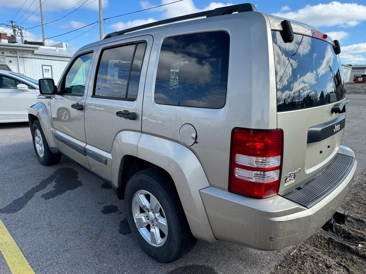 Jeep Liberty Sport 4WD 2010