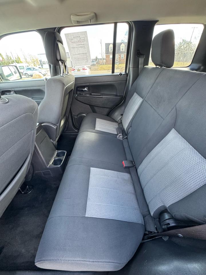 Jeep Liberty Sport 4WD 2010